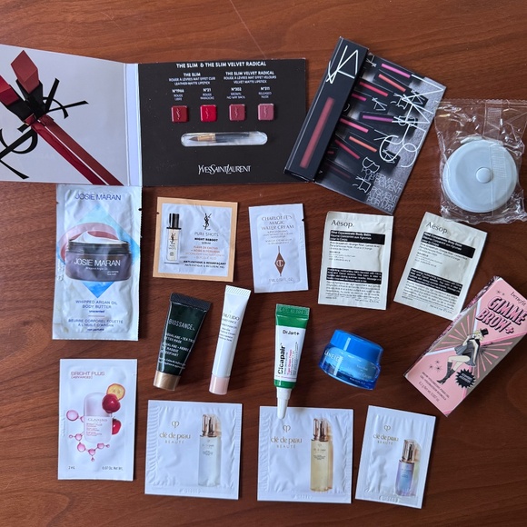 (NEW) Luxury Beauty Must Haves Sample Set + Bonus Primers + Pocket Tape!! - Picture 3 of 3